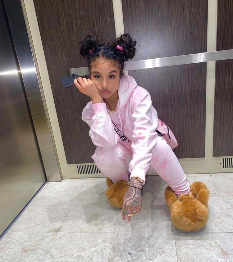 Teddy Bear Slippers (5-9ft)