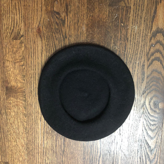 BLACK BERET