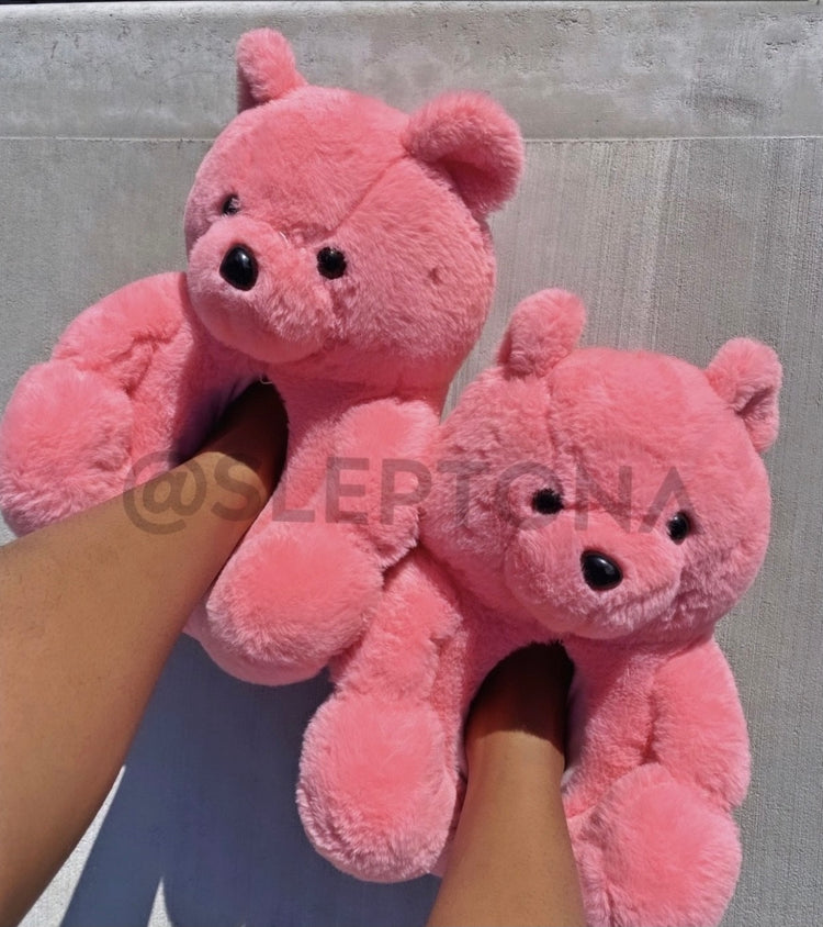 Pink bear slippers (5-9FT)